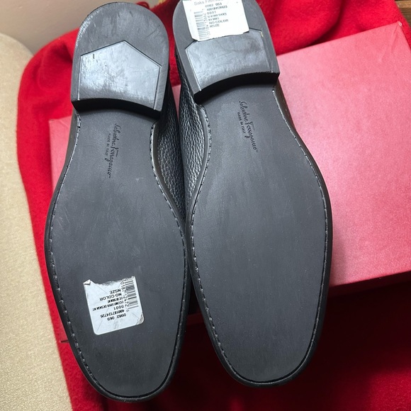 Size10D Salvatore Ferragamo Grandioso/NERO PEBBLE CALF   asking $525 priced $850 - Picture 12 of 15